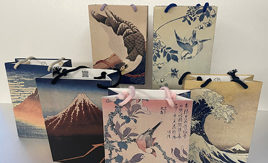 島根県立美術館 北斎コレクションペーパーバッグを作ろう