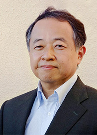 山形 与志樹